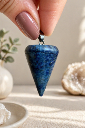 https://wp.umaydogaltas.com/wp-content/uploads/2026/05/Lapis-Lazuli-Sarkac-Uc-300x450.png